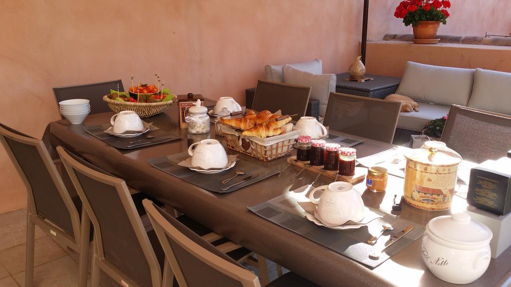 Les Portes Du Soleil Bed and Breakfast Capestang Buitenkant foto